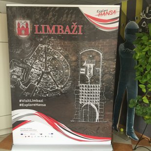 Abpusēji izvelkams roll up stends