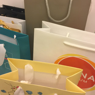 Papīra maisiņi ar apdruku