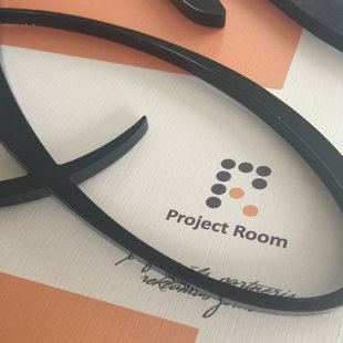 Organiska stikla griešana