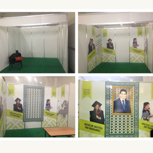 Tekstila apdruka un montāža uz izstāžu stenda