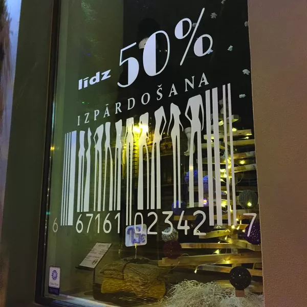 Izgriezta ATSTAROJOŠĀ līmplēve